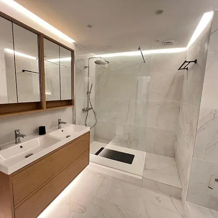 Casa Cielo-spectacular View-center-chic-spacious شقة